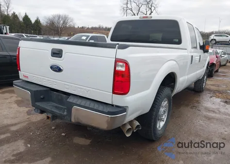 2016 Ford F-250 Xlt z USA, uszkodzony, nr VIN 1FT7W2BT4GED26137